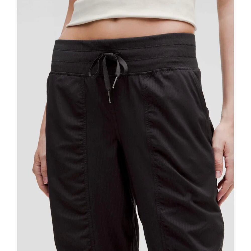 Lululemon dance studio mid-rise black jogger pant size 4 - Picture 5 of 8